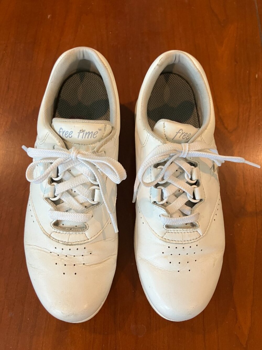White Leather SAS Walking Shoe Size 7.5 N